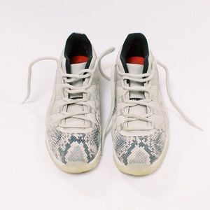 Jordan 11 retro low snakeskin bone size 11